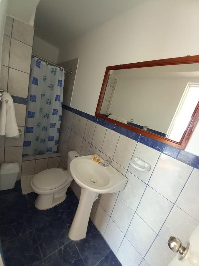 פאראקאס Hostal Los Frayles מראה חיצוני תמונה