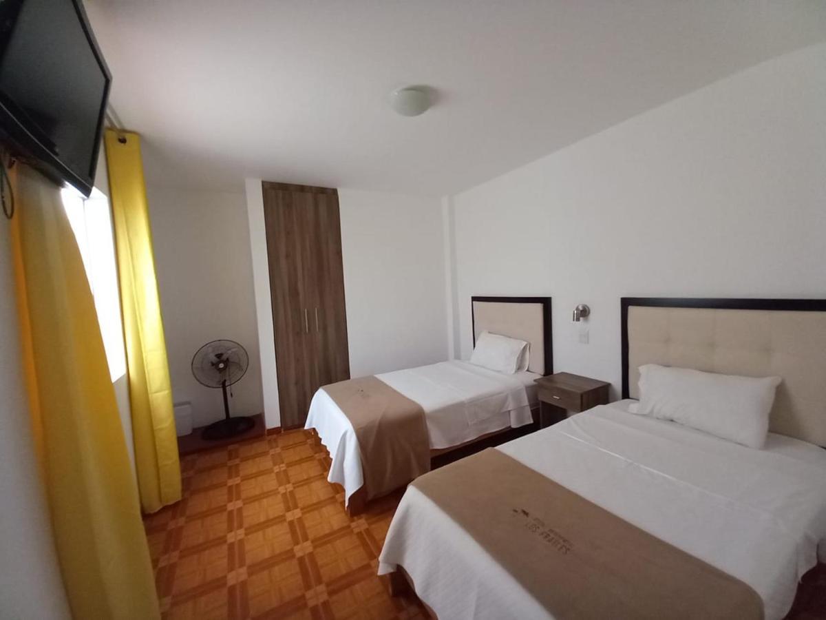 פאראקאס Hostal Los Frayles מראה חיצוני תמונה
