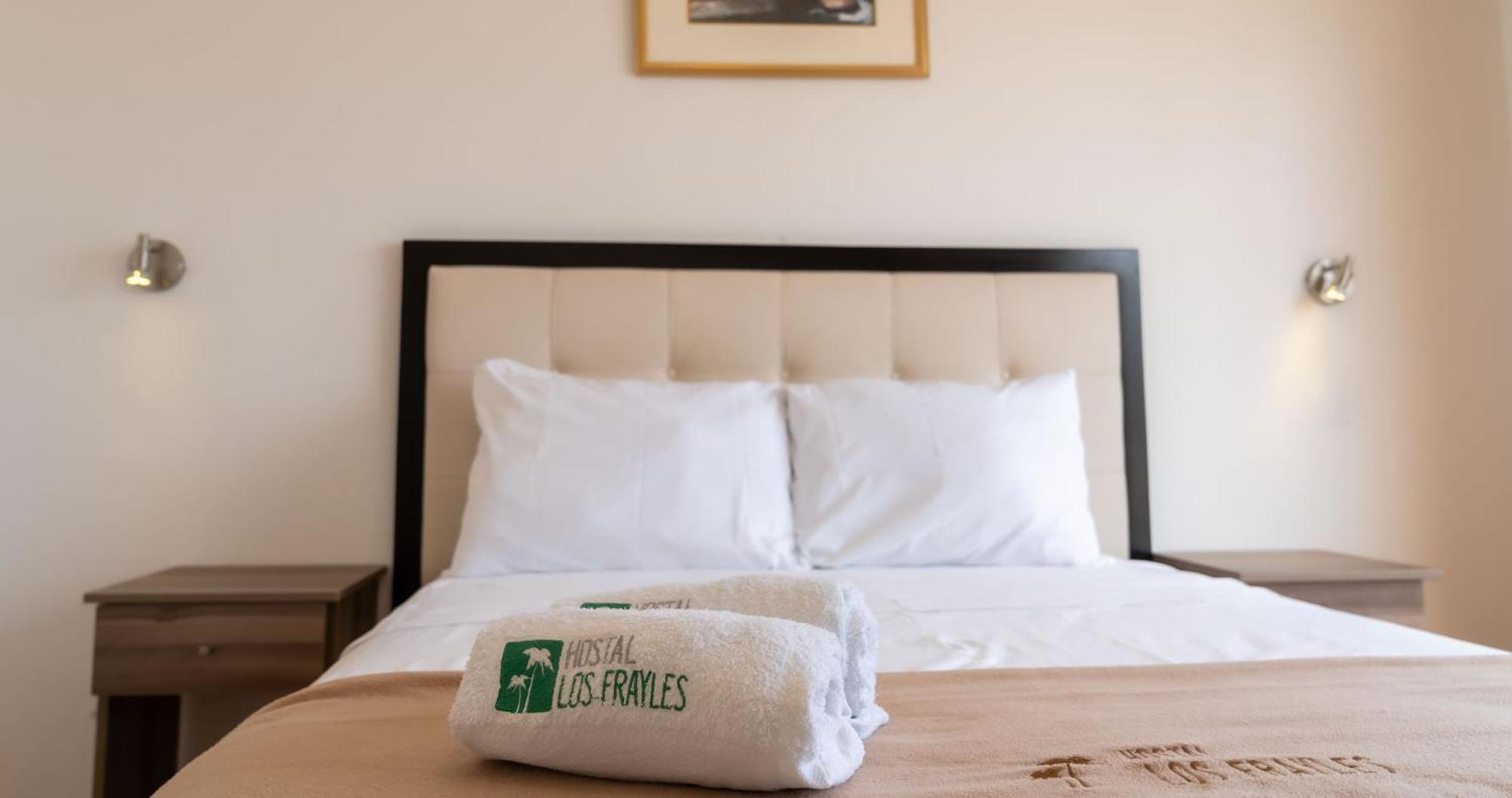 פאראקאס Hostal Los Frayles מראה חיצוני תמונה